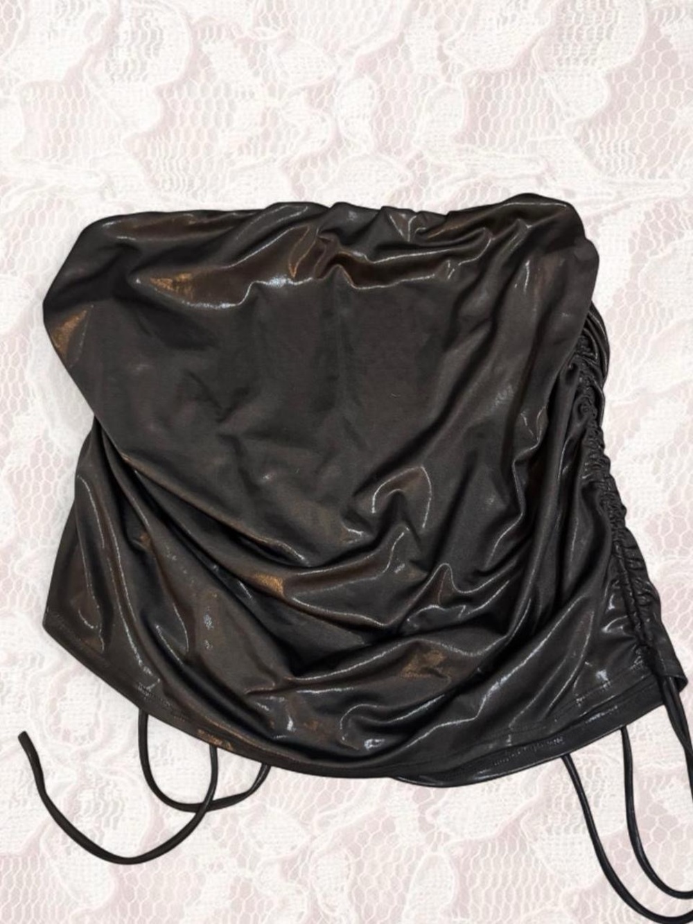 Fashion Nova Shiny Black Strapless Crop Top